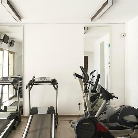 Finikoudes Luxury Apartments 라르나카 외부 사진