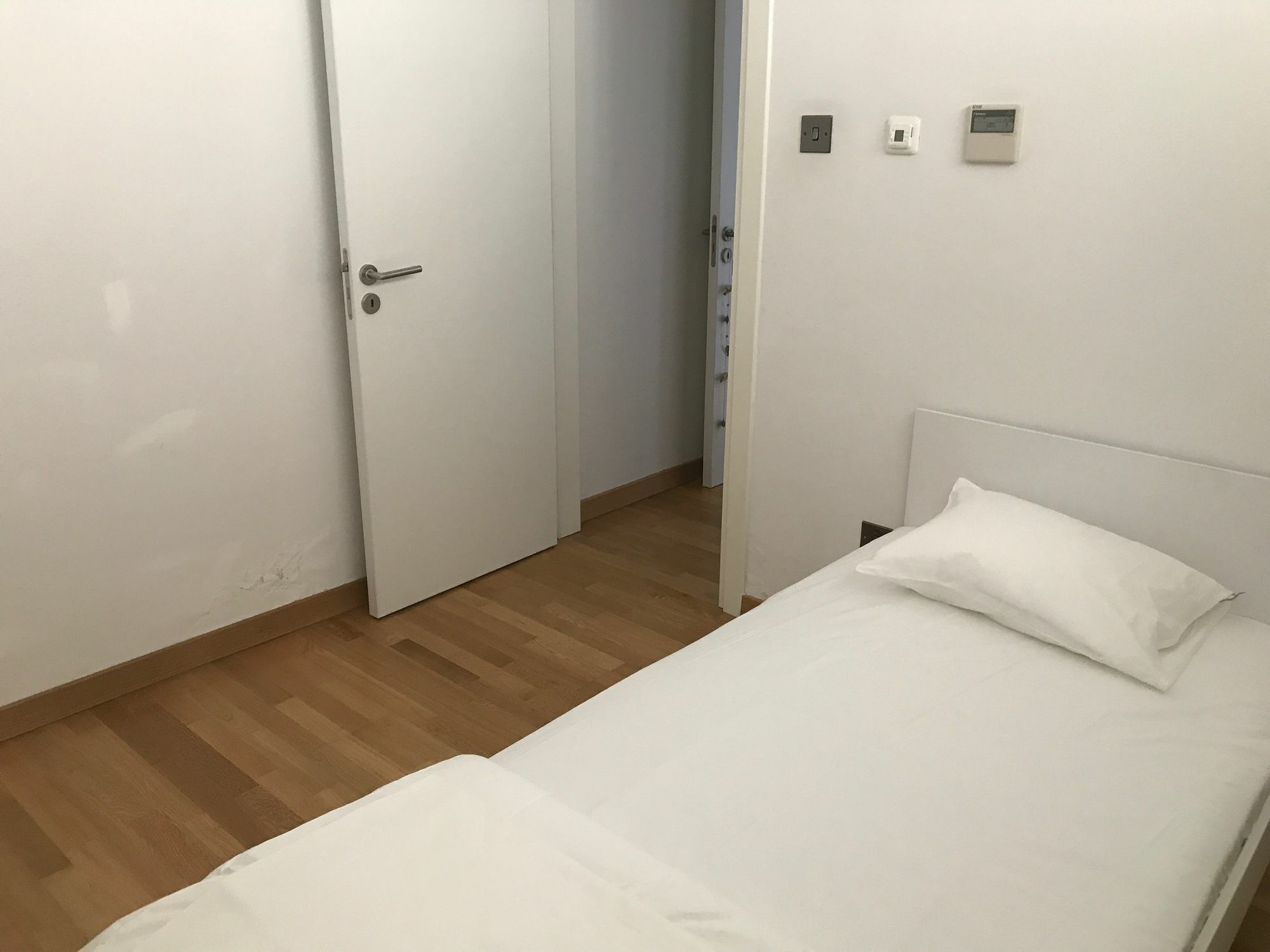 Finikoudes Luxury Apartments 라르나카 외부 사진