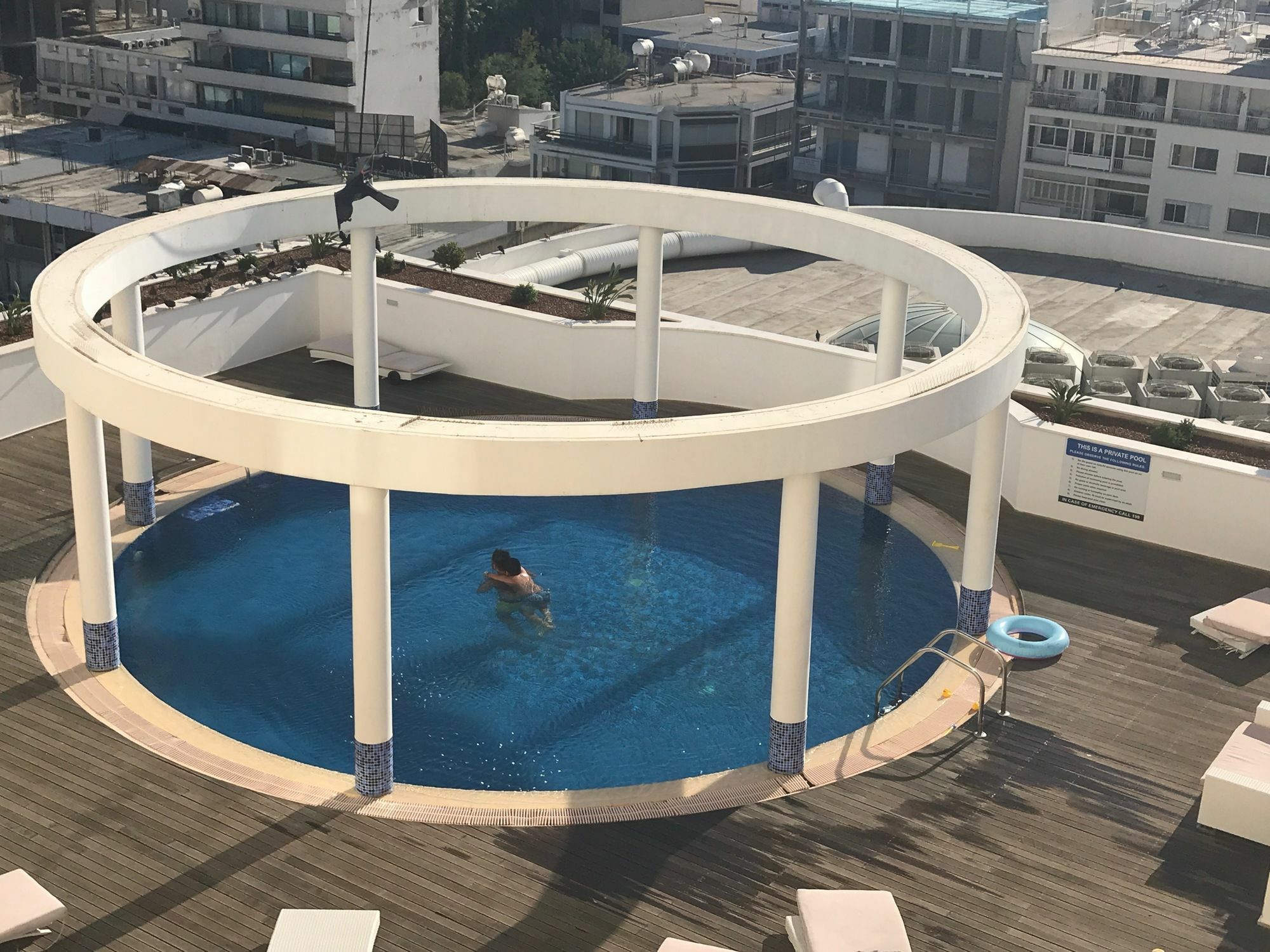 Finikoudes Luxury Apartments 라르나카 외부 사진