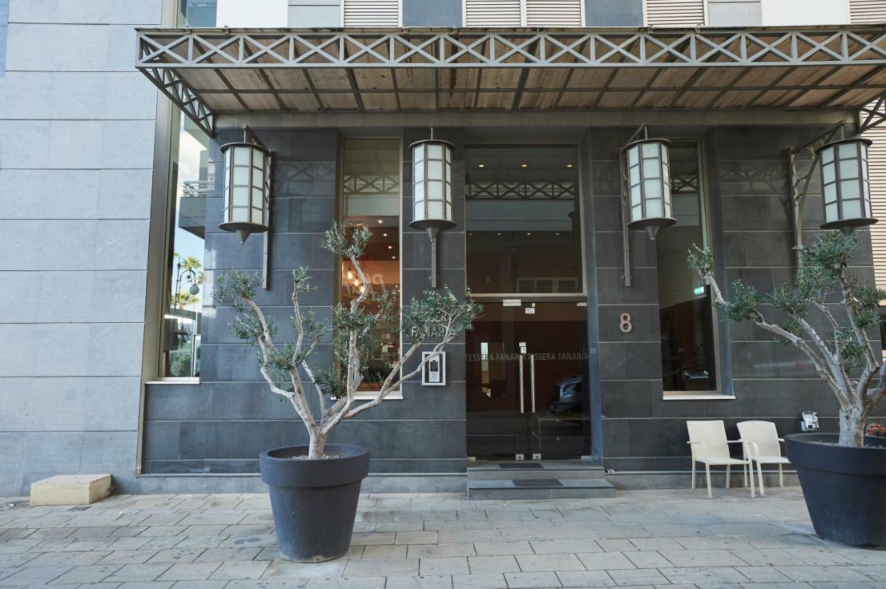 Finikoudes Luxury Apartments 라르나카 외부 사진