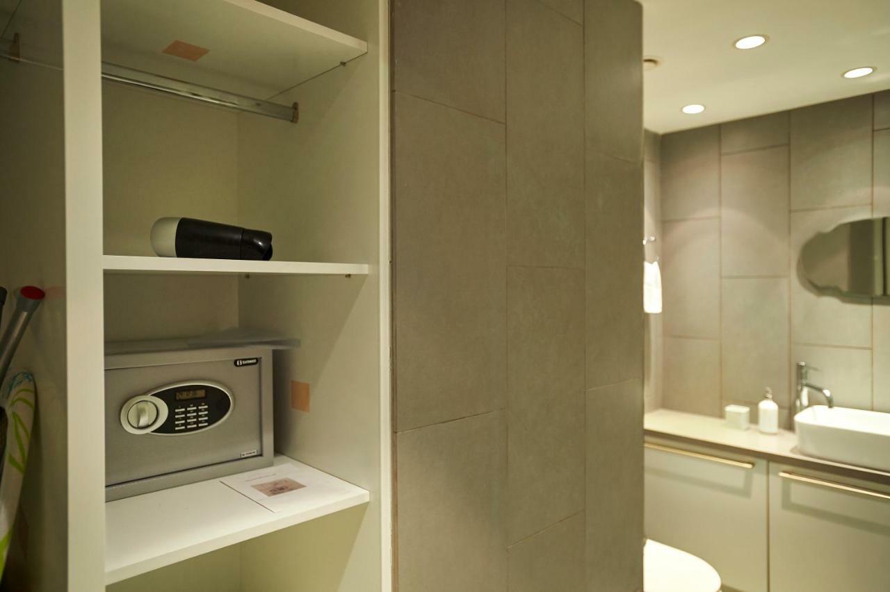Finikoudes Luxury Apartments 라르나카 외부 사진